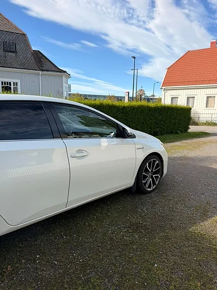 Toyota Auris 2013 photo 3