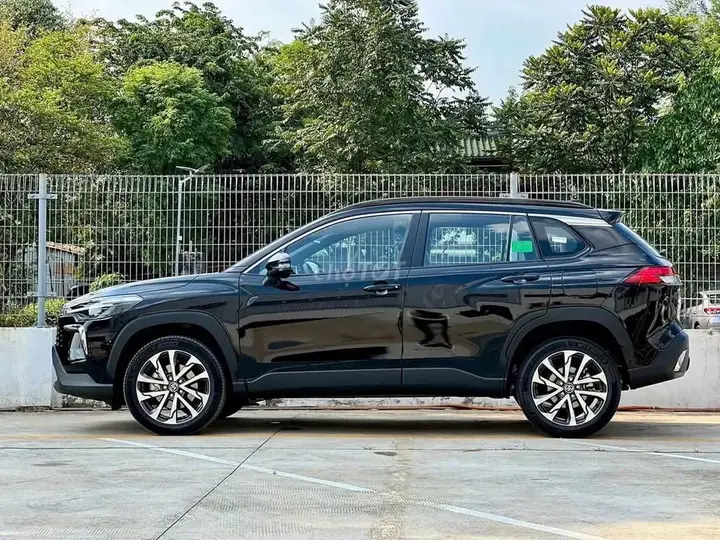 Toyota Corolla Cross 2026 photo 2