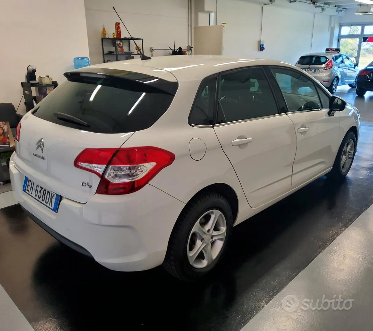 Citroen C4 2011 photo 4