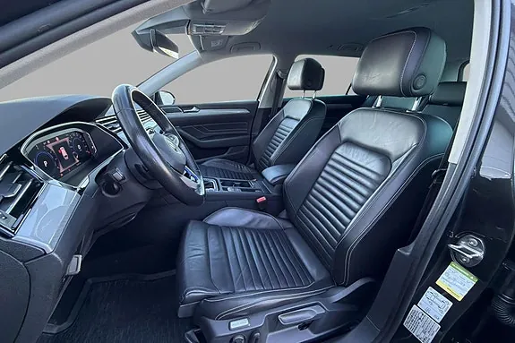 Volkswagen Passat 2020 photo 2