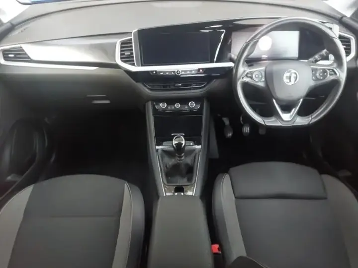 Vauxhall Grandland 2022 photo 3