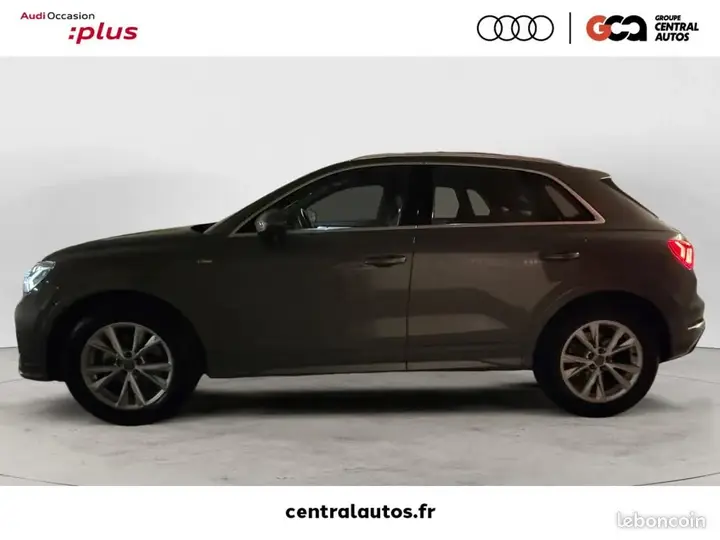 Audi Q3 2023 photo 2