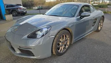 Porsche Cayman 2018 photo 2