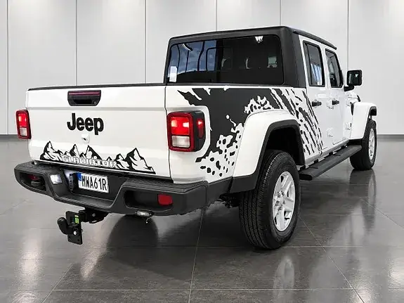 Jeep Gladiator 2023 photo 2