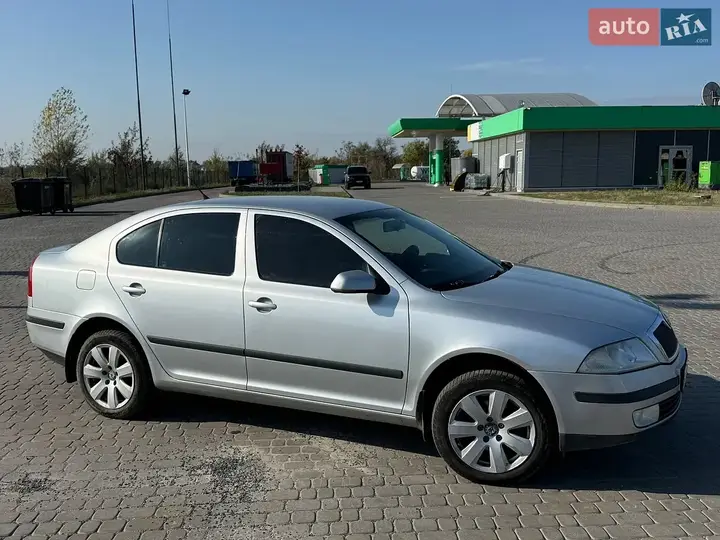 Skoda Octavia 2008 photo 2