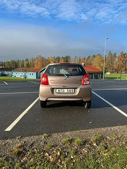 Suzuki Alto 2011 photo 4