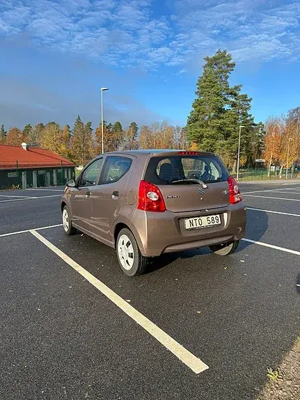 Suzuki Alto 2011 photo 5