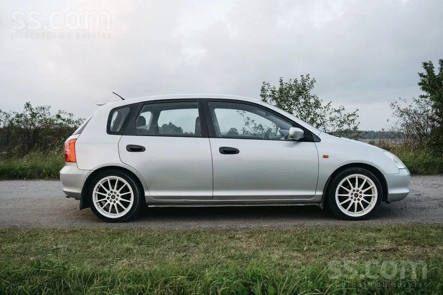 Honda Civic 2002 photo 3