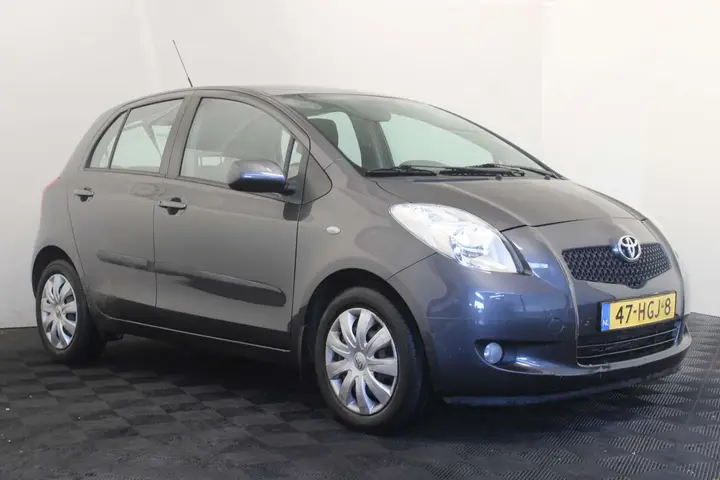 Toyota Yaris 2008 photo 3