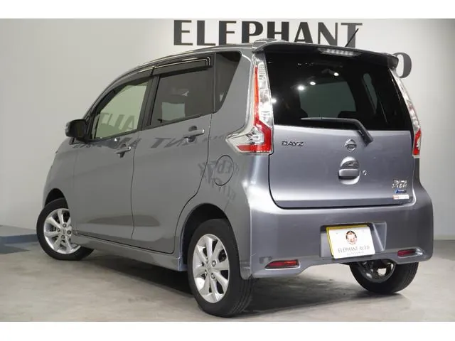 Nissan Days Highway Star X 2015 photo 4