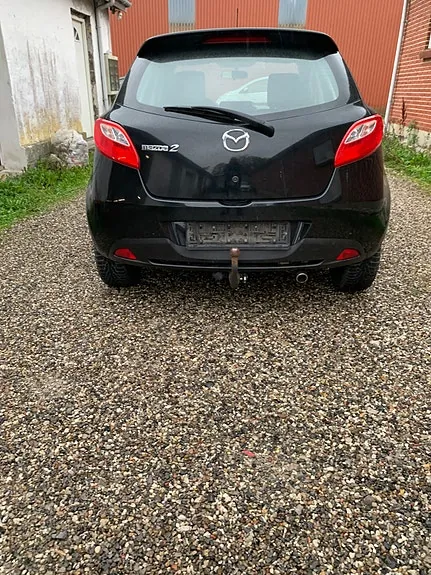 Mazda 2 2008 photo 4