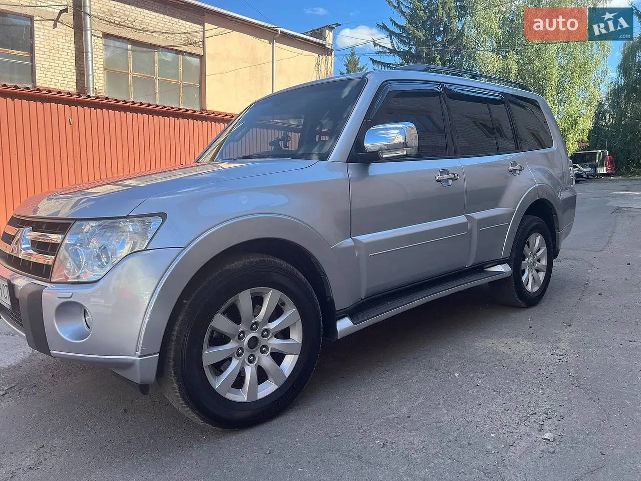 Mitsubishi Pajero Wagon