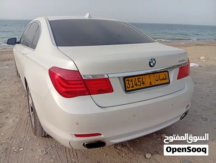 BMW 7 Series 2012 photo 3