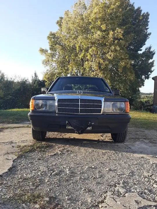 Mercedes-Benz 190