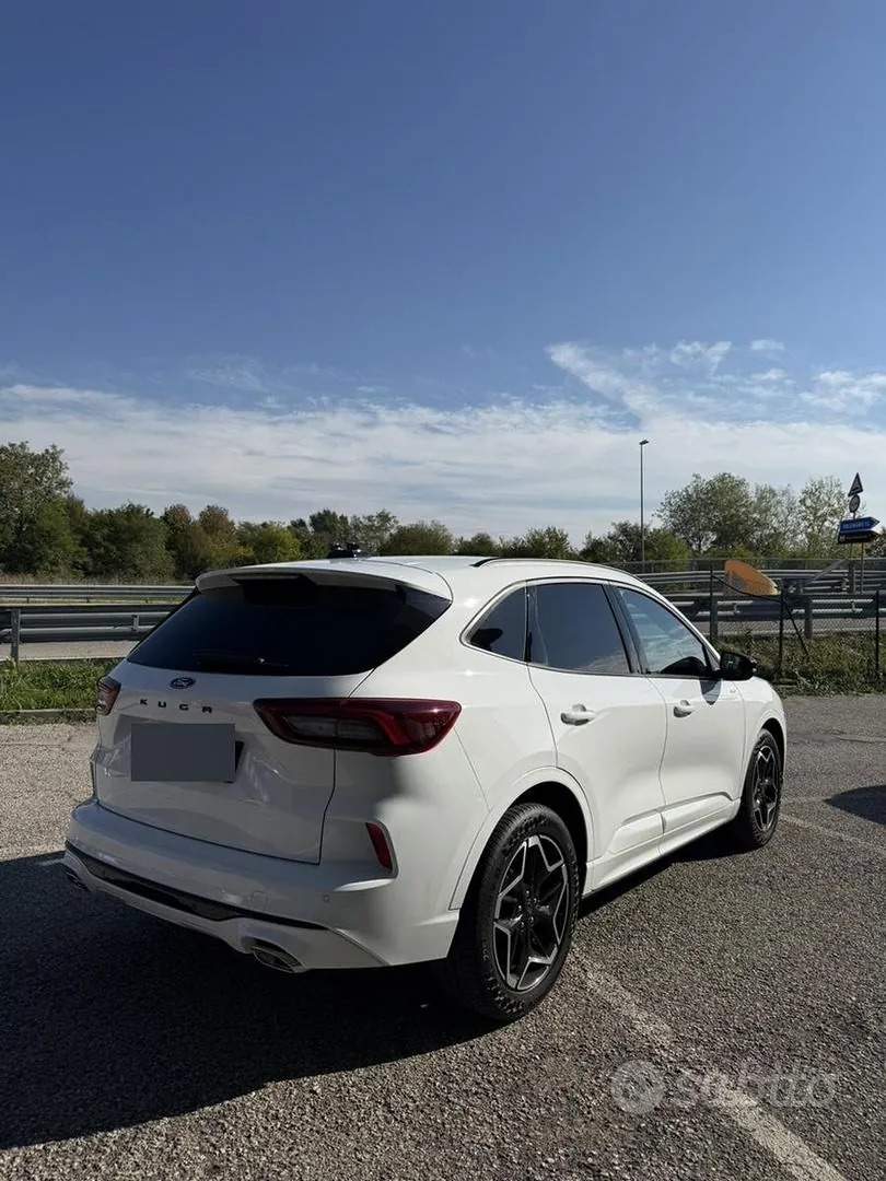 Ford Kuga 2025 photo 2