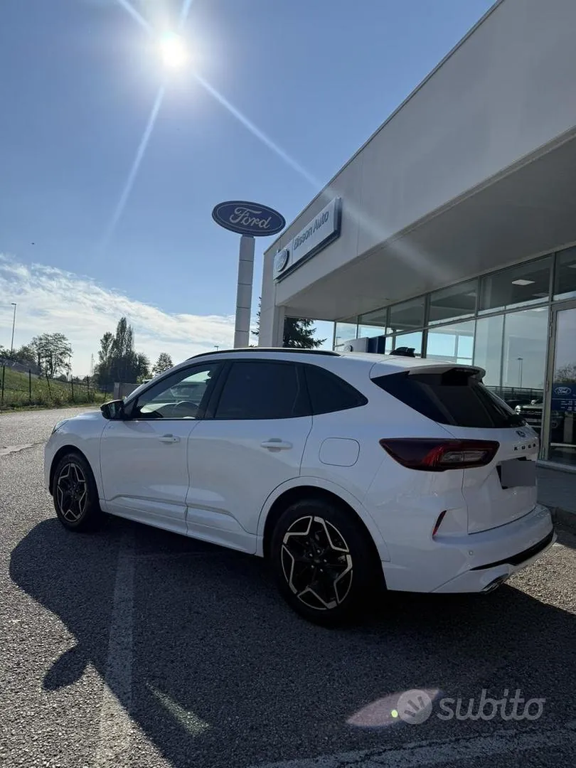Ford Kuga 2025 photo 3
