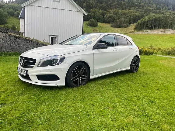 Mercedes-Benz A 180 2013 photo 2