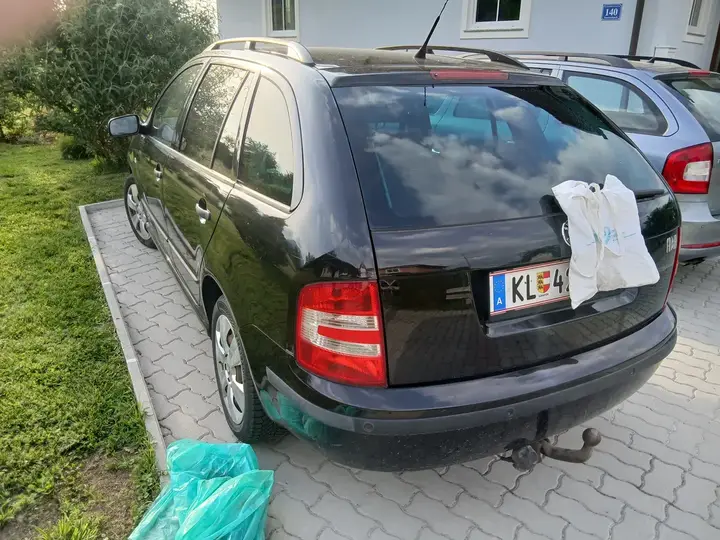 Skoda Fabia Combi 2006 photo 2
