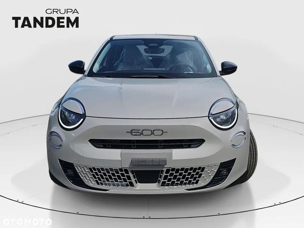 Fiat 600 Hybrid Icon 2026 photo 2