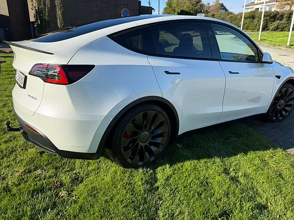 Tesla Model Y 2024 photo 5