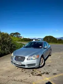 Jaguar Xf 2011 photo 2