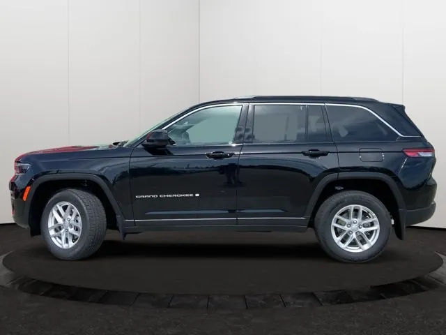 Jeep Grand Cherokee 2026 photo 2