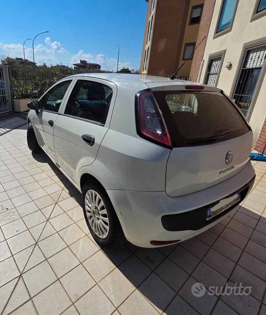 Fiat Punto Evo 2010 photo 3