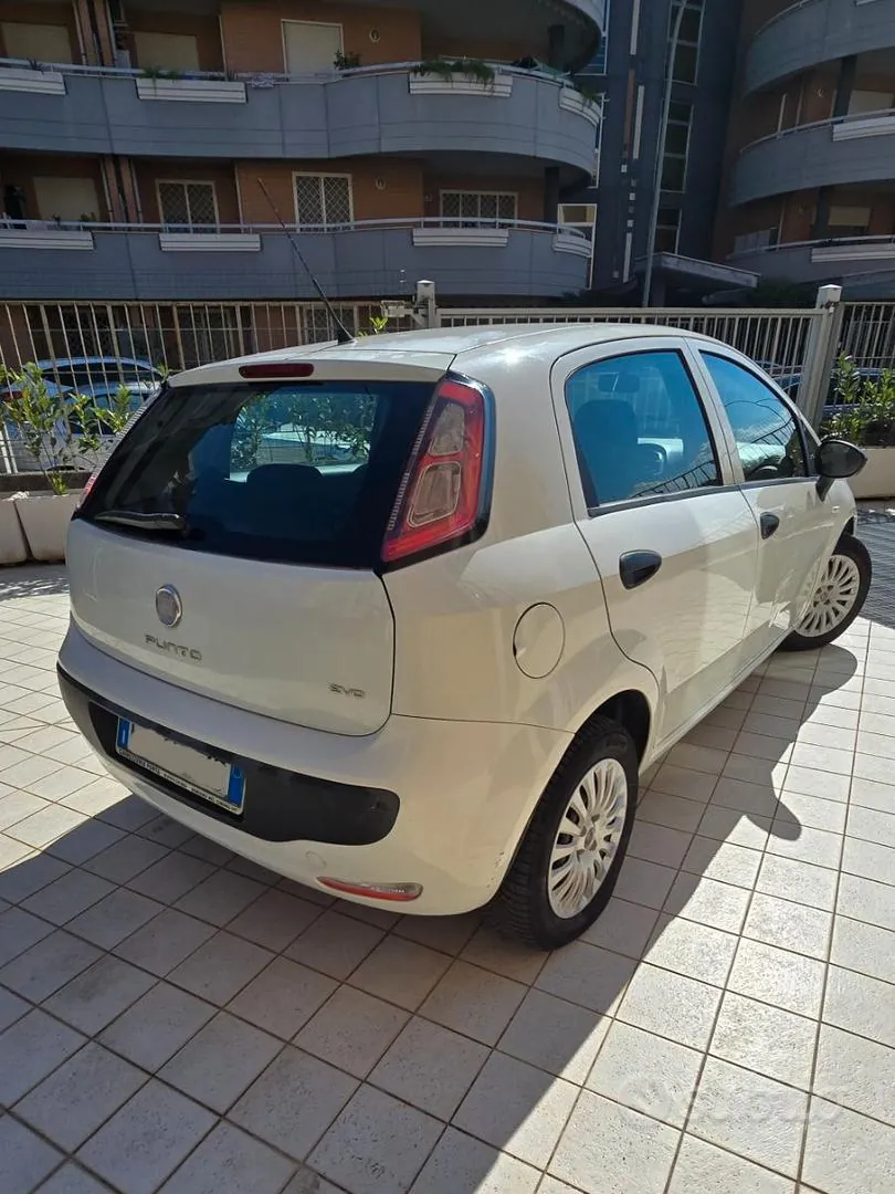 Fiat Punto Evo 2010 photo 4