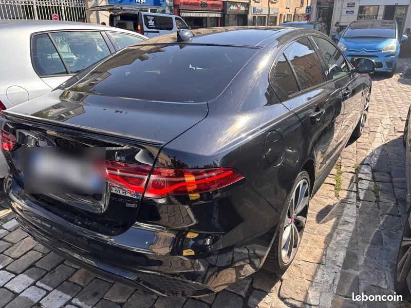 Jaguar Xe 2022 photo 2