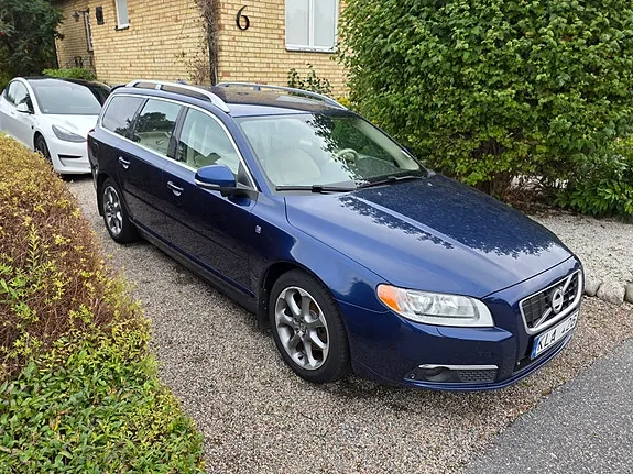 Volvo V70 2012 photo 4