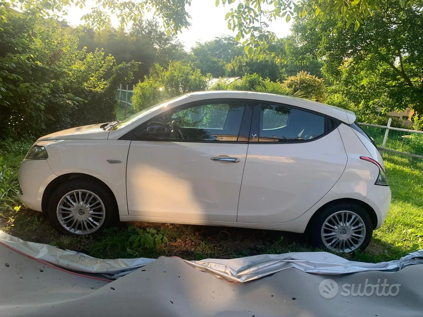 Lancia Ypsilon 2014 photo 2