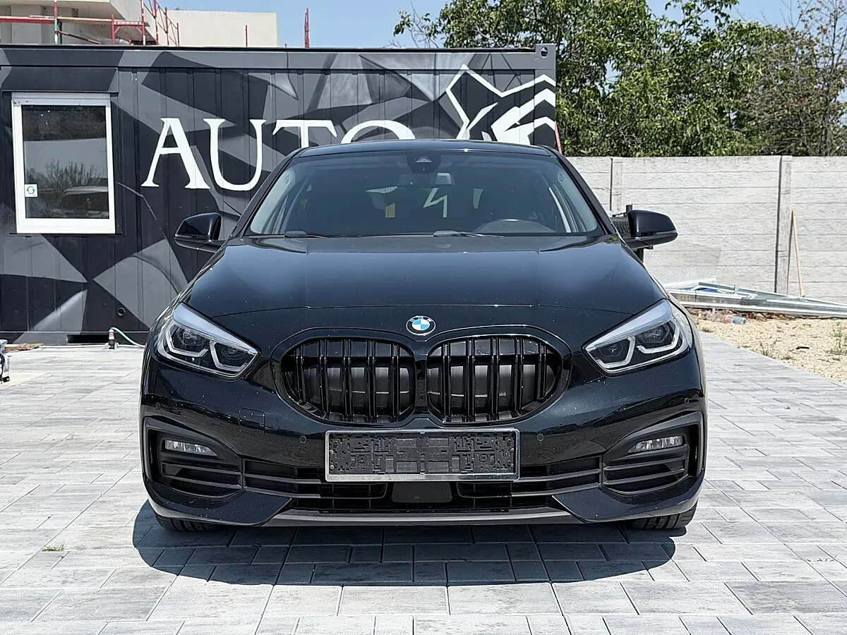BMW 1 Series 2019 photo 3