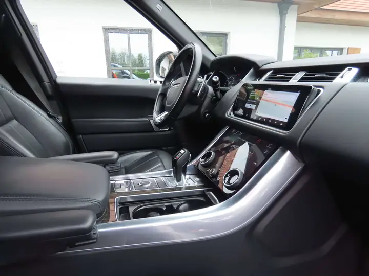 Land Rover Range Rover Sport 2018 photo 4