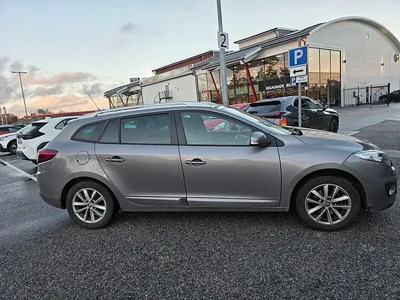 Renault Megane Iii 2013 photo 2