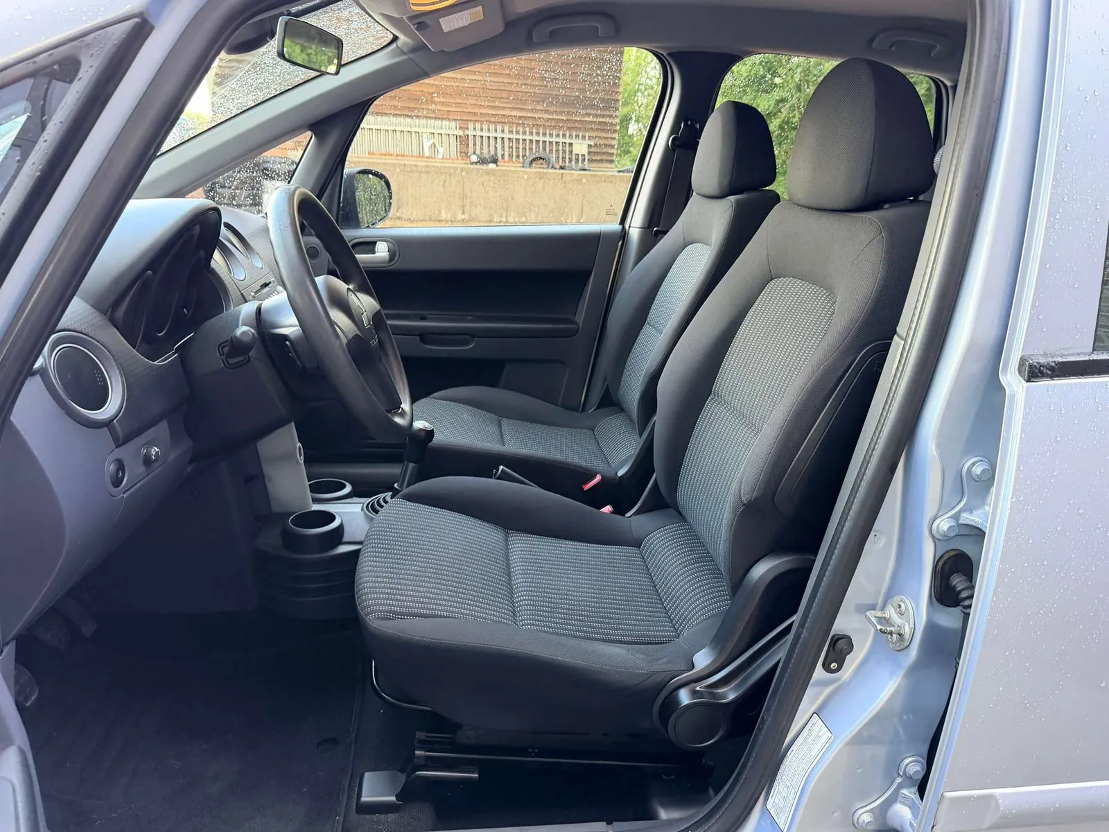 Mitsubishi Colt 2008 photo 4