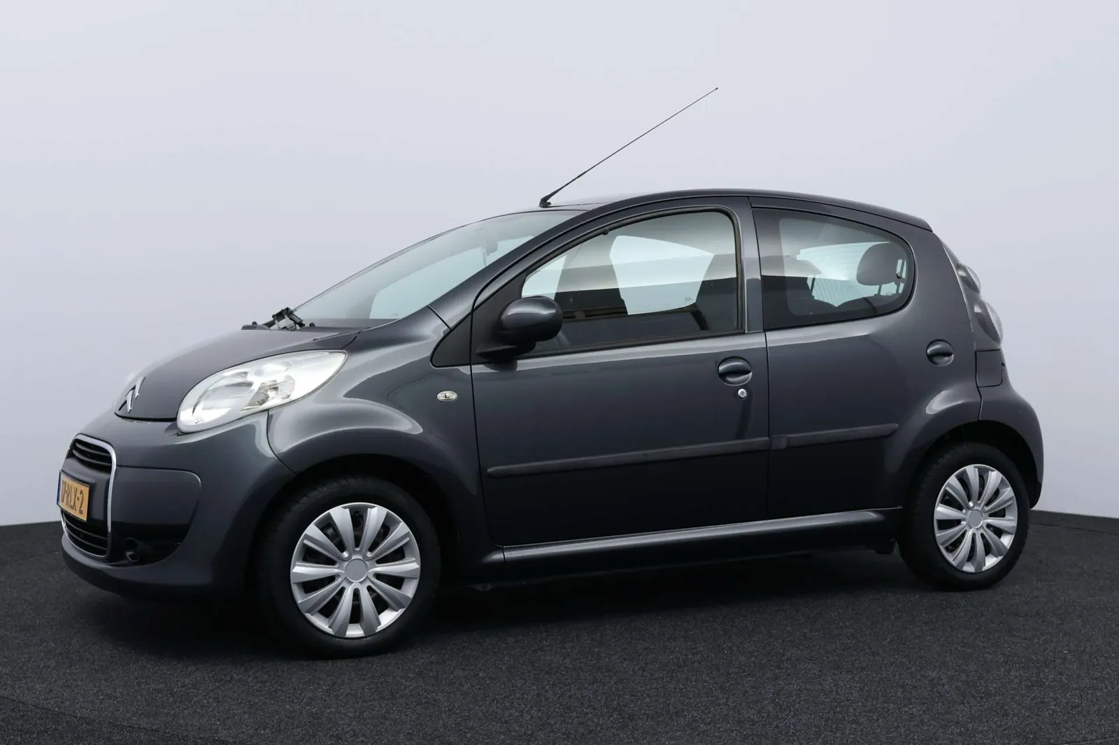 Citroen C1 2011 photo 3