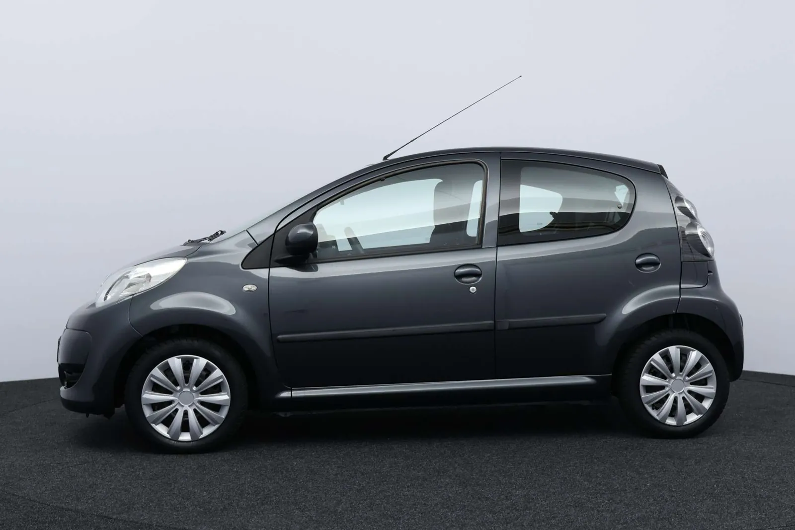 Citroen C1 2011 photo 4