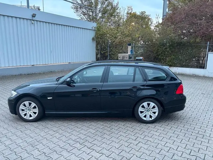 BMW 318I