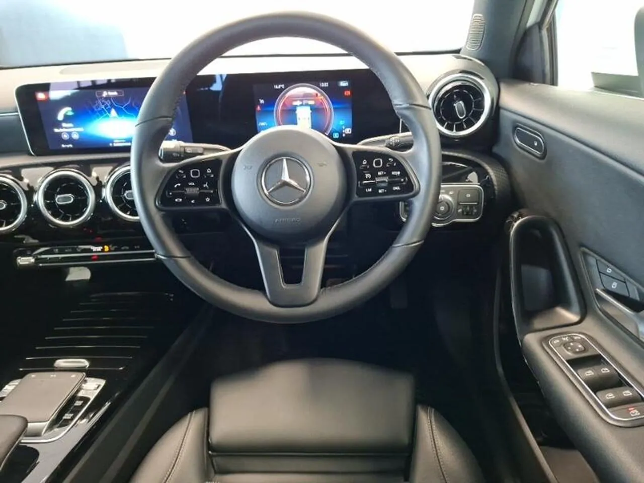 Mercedes-Benz A-Class 2019 photo 5