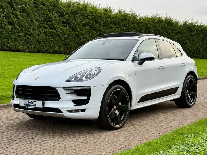Porsche Macan 2015 photo 2