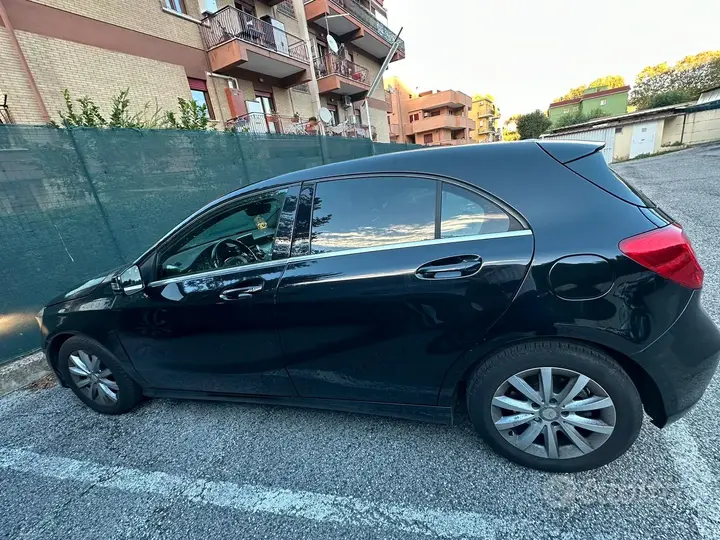 Mercedes-Benz A 180 2013 photo 4
