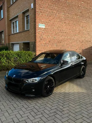 BMW F30