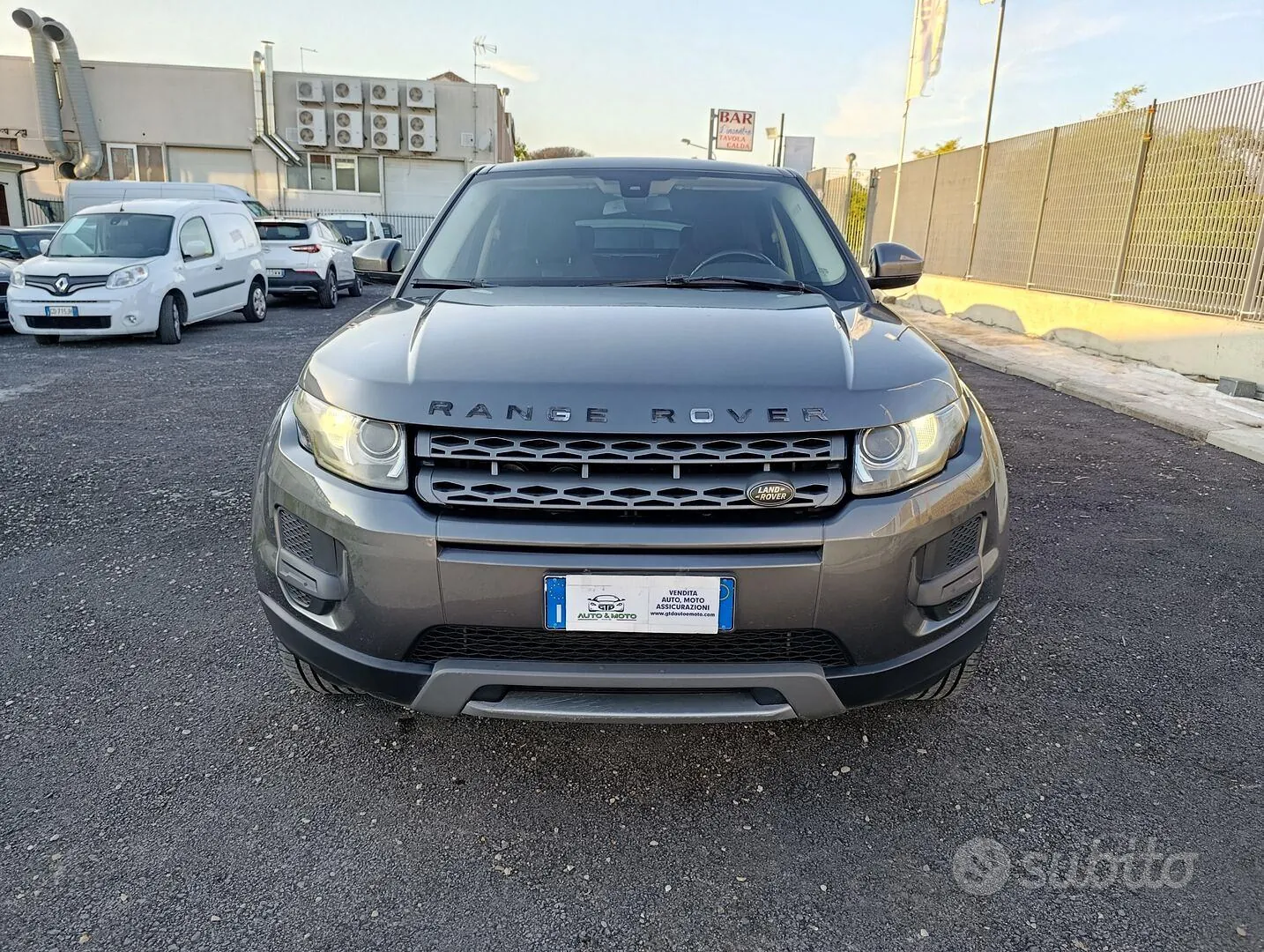Land Rover Range Rover Evoque 2015 photo 2
