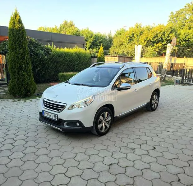 Peugeot 2008 2013 photo 2