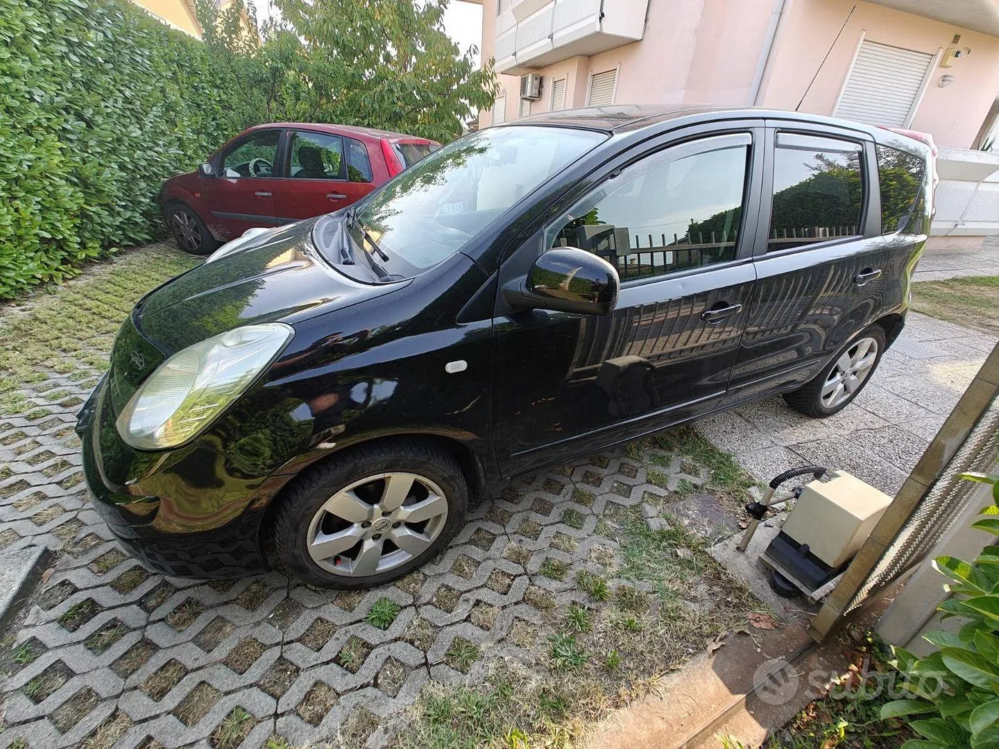 Nissan Note 2007 photo 2