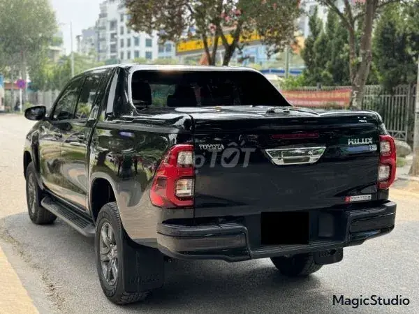 Toyota Hilux 2024 photo 3