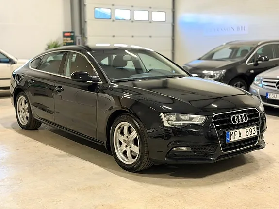 Audi A5 2012 photo 2