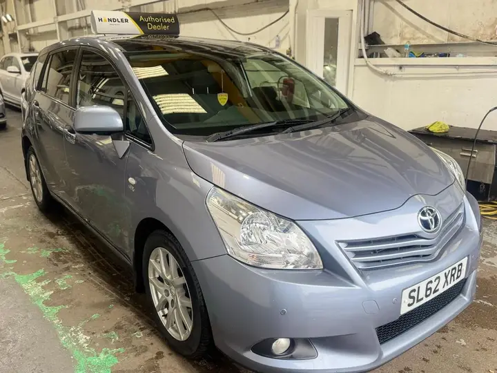 Toyota Verso 2012 photo 3