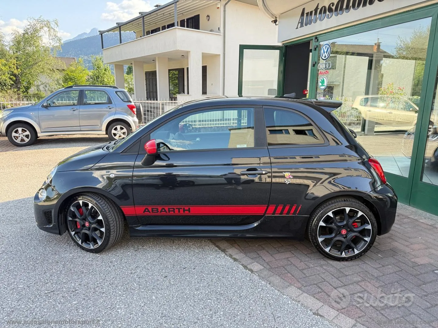 Abarth 595 2018 photo 2