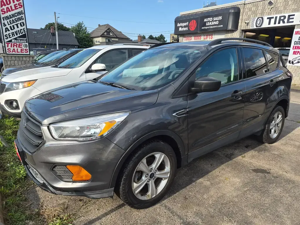 Ford Escape 2017 photo 2